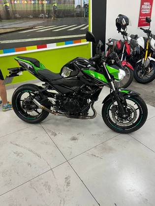 KAWASAKI Z400 KAWASAKI Z400